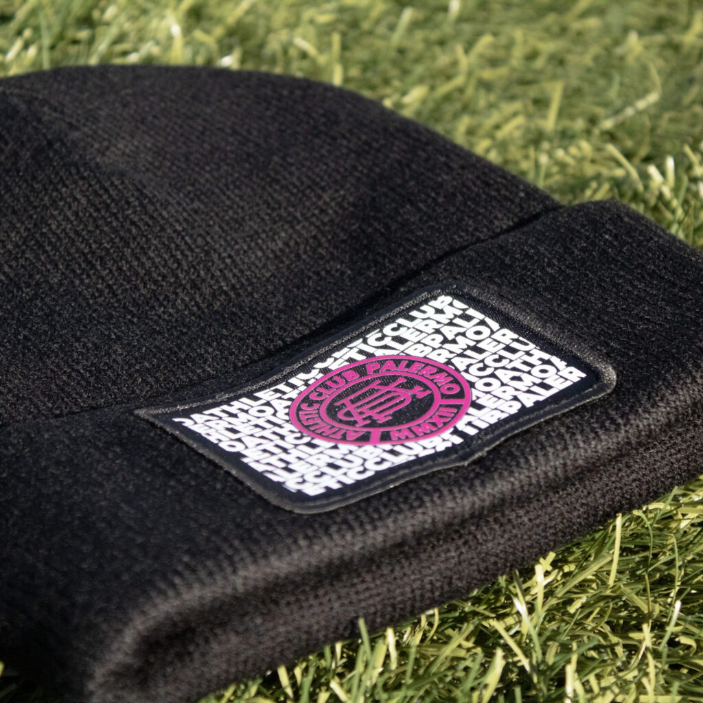 Cappello invernale con patch